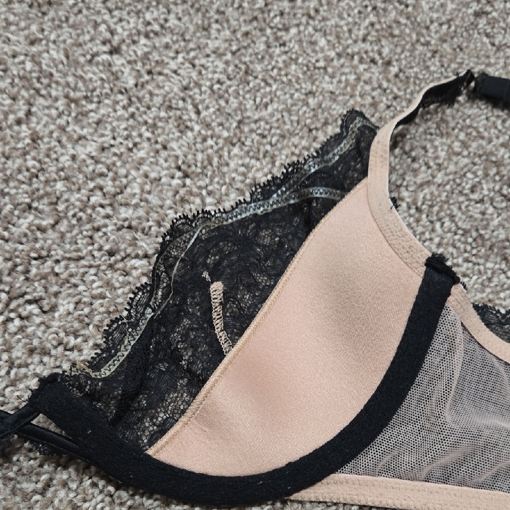 Victoria's Secret‎ Black Lace Bra Size 34B - Picture 7 of 7